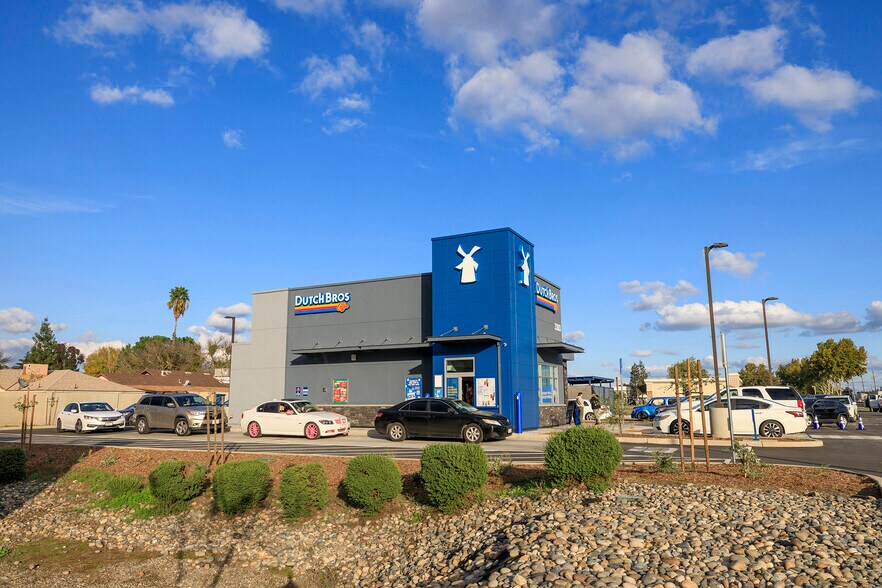 More Photos Of 3303 Yosemite Blvd, Modesto General Retail For Sale