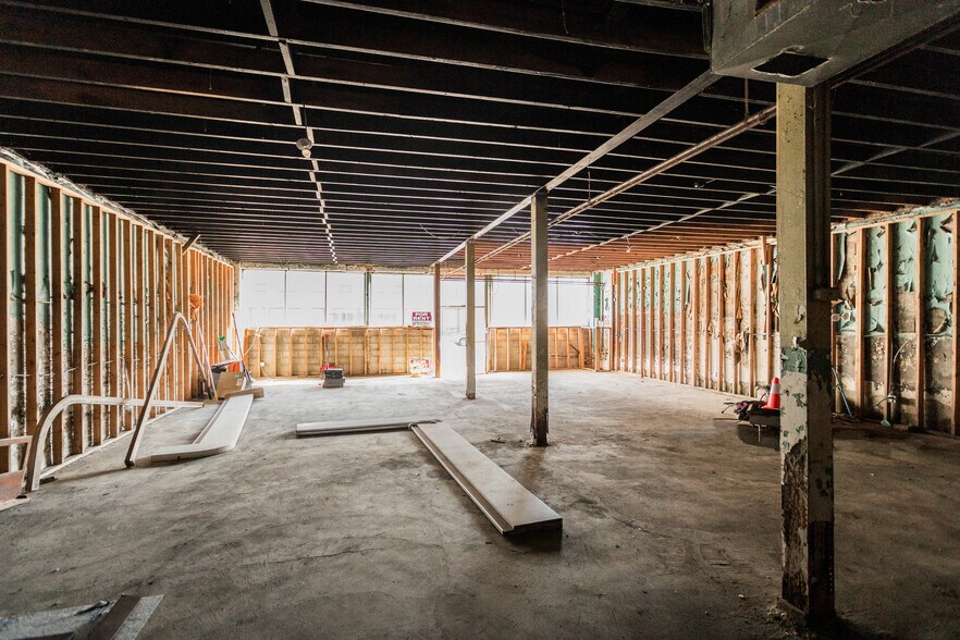 More Photos Of 3711 2nd Ave, Detroit General Retail For Sale