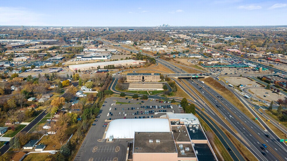 More Photos Of 9801 S Dupont Ave, Bloomington Office For Lease