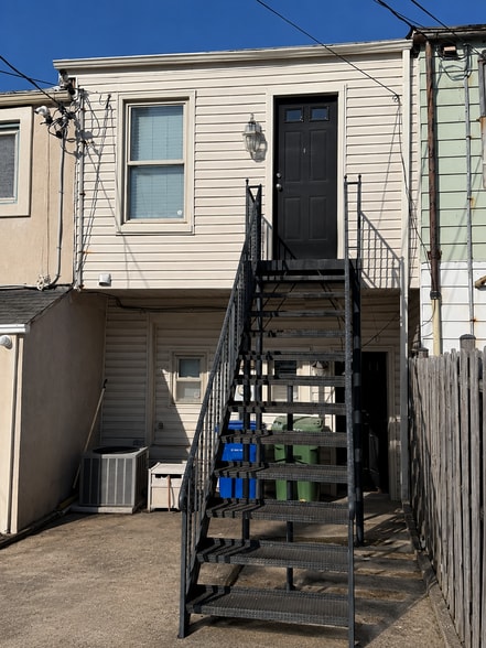 More Photos Of 3237 Eastern Ave, Baltimore Office For Lease