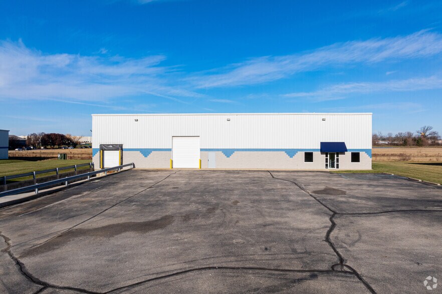 More Photos Of 4036 Perry Blvd, Whitestown Warehouse For Lease