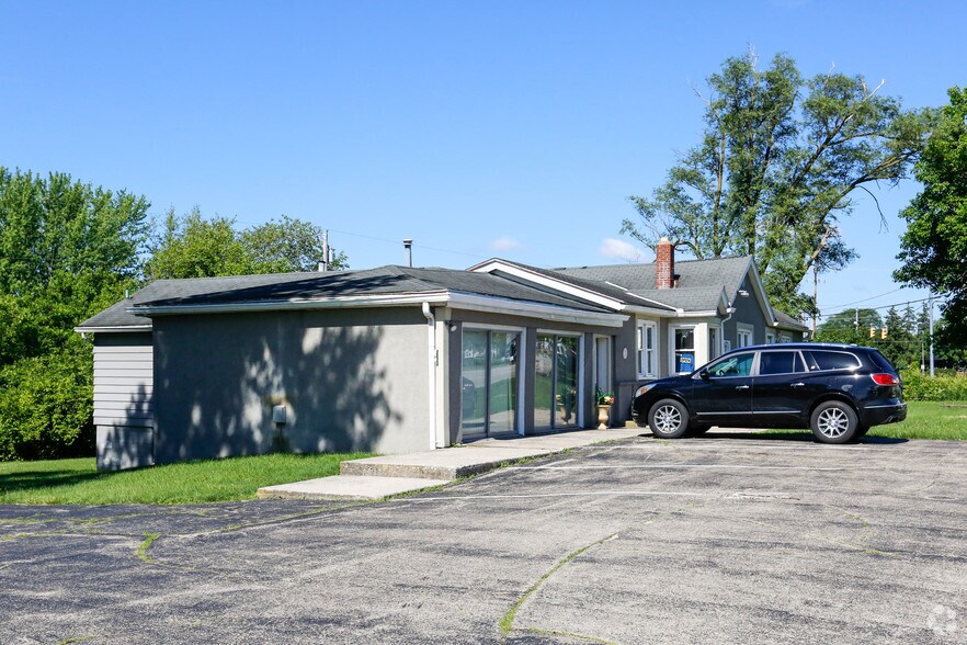 More Photos Of 1498-1502 W Main St, Tipp City Loft Creative Space For Sale