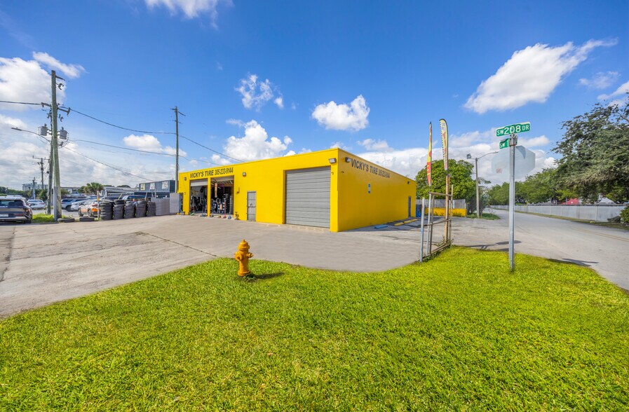 More Photos Of 11300 SW 208th Dr, Miami Service For Sale