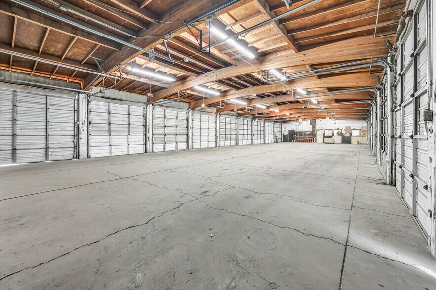 More Photos Of 1235 Glendale Ave, Sparks Truck Terminal For Sale