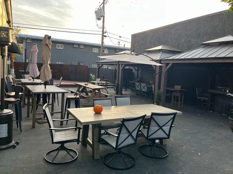 More Photos Of 1201 Market St, Redding Specialty For Lease