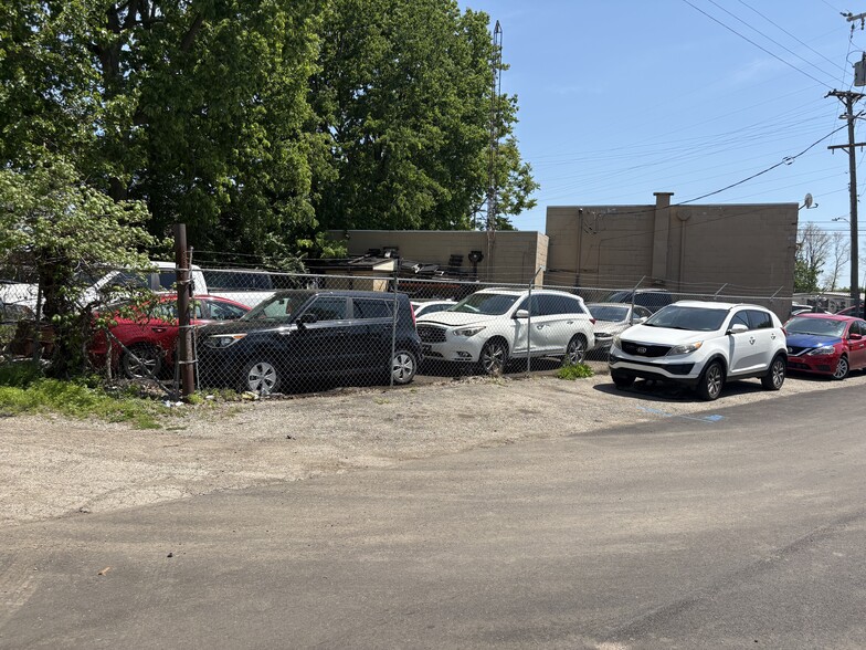 More Photos Of 1809 Valley St, Dayton Auto Repair For Sale