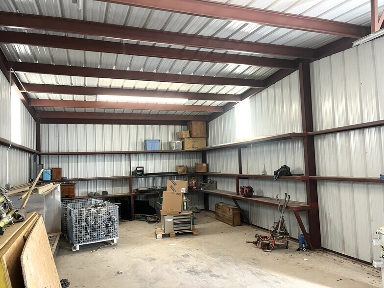 More Photos Of 926 Jody Rd, San Angelo Industrial For Lease