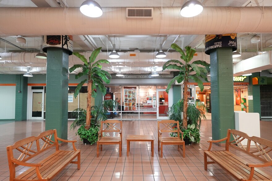 More Photos Of 650 Iwilei Rd, Honolulu Flex For Lease