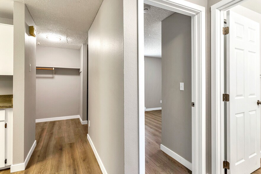 More Photos Of 2048 NE Highway 99W, McMinnville Apartments For Sale