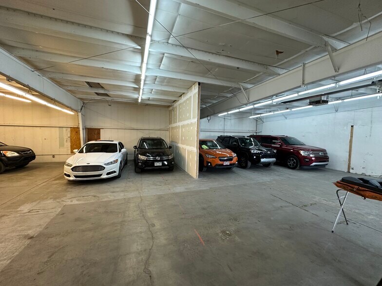More Photos Of 2101 S Platte River Dr, Denver Warehouse For Lease
