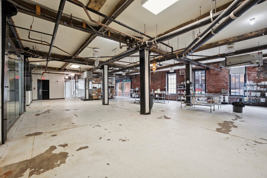 More Photos Of 1016 New Market St, Philadelphia Apartments For Lease