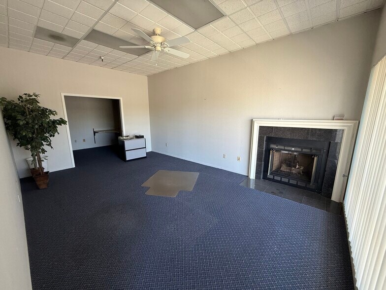 More Photos Of 1420 W Kettleman Ln, Lodi Unknown For Lease