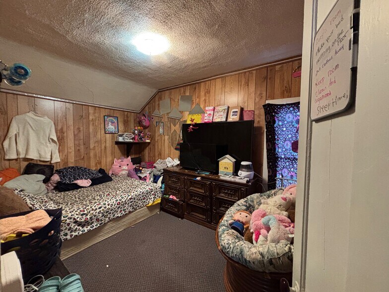 More Photos Of 212 Buffalo St, Gowanda Hotel For Sale