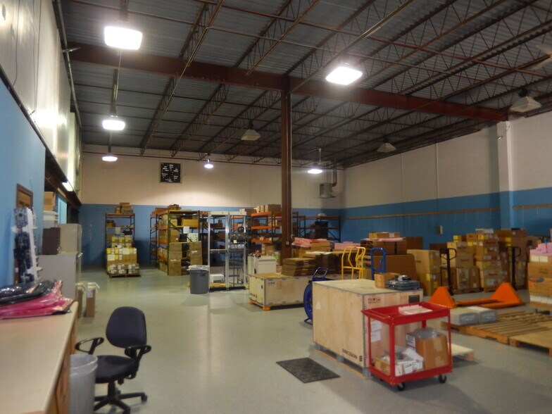 More Photos Of 80 Grace Dr, Hurricane Warehouse For Lease