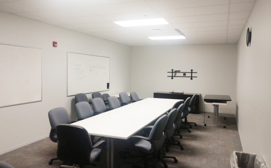 More Photos Of 30 S Main St, Fond Du Lac Office For Sale