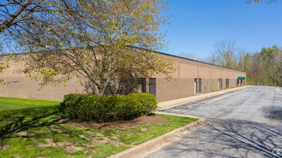 More Photos Of 10709 Gilroy Rd, Hunt Valley Light Manufacturing For Lease