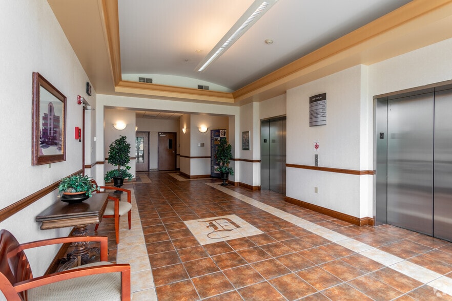 More Photos Of 500 W Loockerman St, Dover Office For Lease