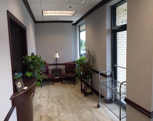 More Photos Of 1630 E Bradford Pky, Springfield Medical For Lease
