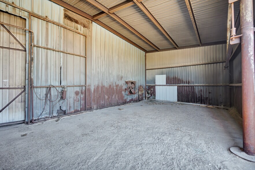 More Photos Of 501 Hillcrest Ave, Odessa Warehouse For Sale