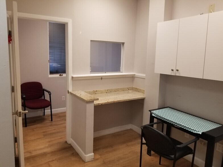 More Photos Of 526 Bloomfield Ave, Caldwell Medical For Lease