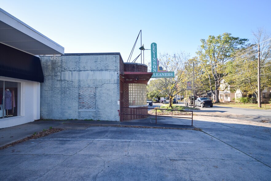 More Photos Of 5004 Kavanaugh Blvd, Little Rock Storefront For Sale