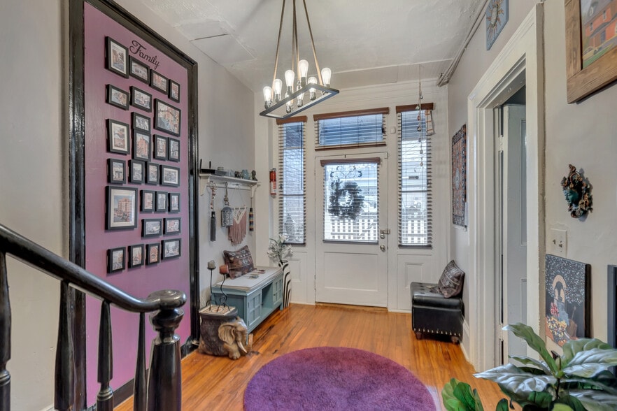 More Photos Of 834 Monticello Rd, Charlottesville Storefront Retail Residential For Sale