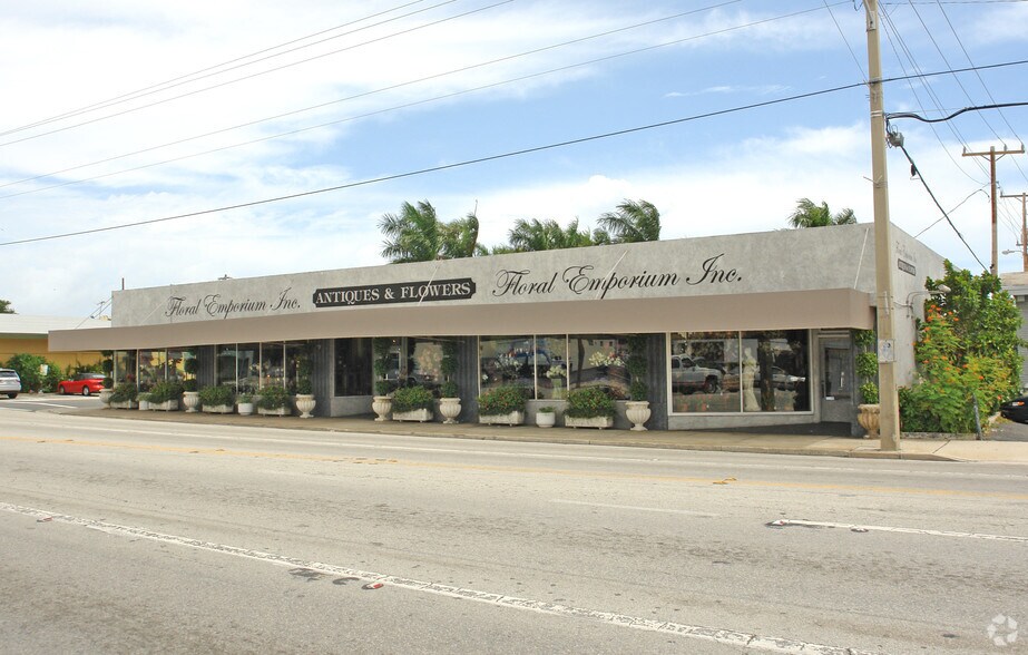 Primary Photo Of 3900 S Dixie Hwy, West Palm Beach Freestanding For Lease