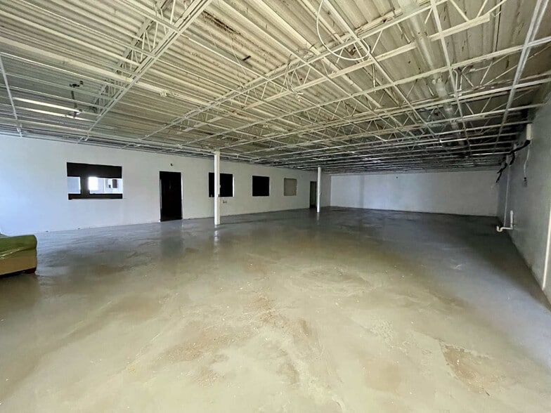 More Photos Of 73 River St, Bridgeport Manufacturing For Sale