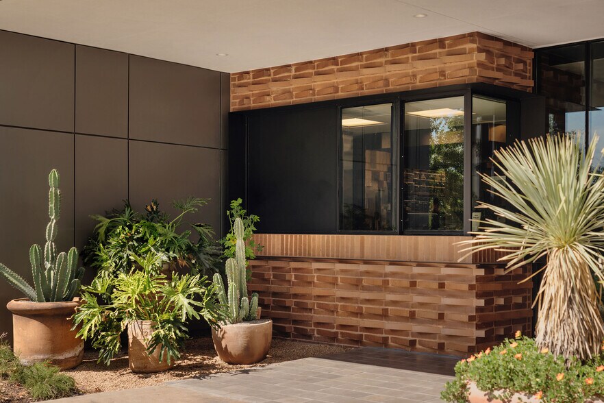 More Photos Of 44 East Ave, Austin Apartments For Sale