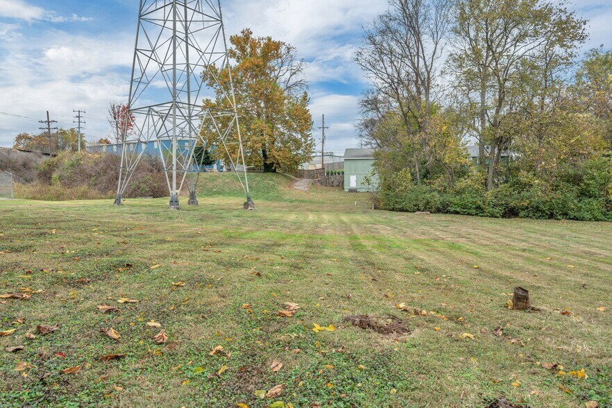 More Photos Of 1102 Kirkland Avenue, Nashville Office Residential For Lease