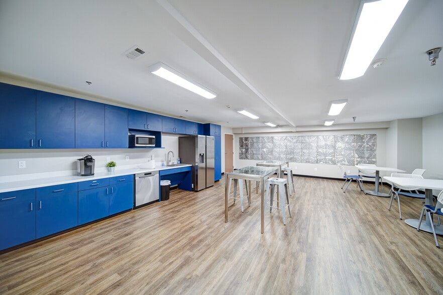 More Photos Of 135 E Main St, Rock Hill Office For Sale