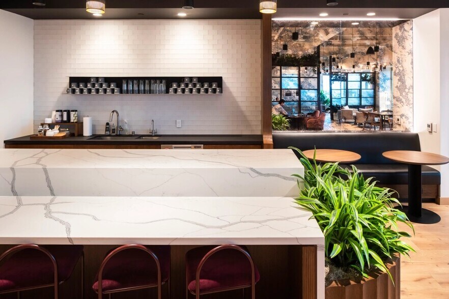 More Photos Of 6060 Center Dr, Los Angeles Office For Lease