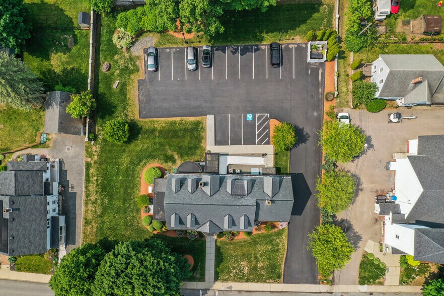 More Photos Of 8 Church St, Westborough Office Residential For Lease