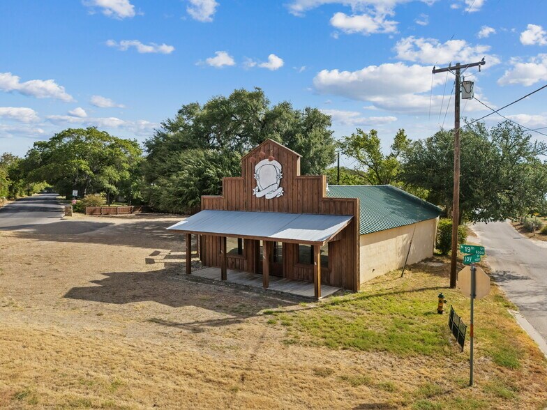 More Photos Of 6401 Rock Creek Rd, Waco Freestanding For Sale