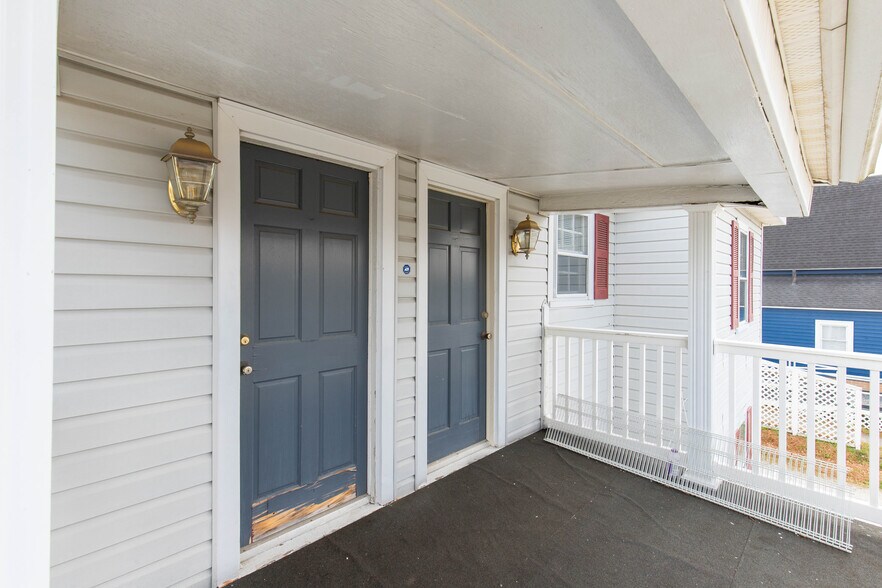 More Photos Of 302 N White St, Lancaster Office For Sale