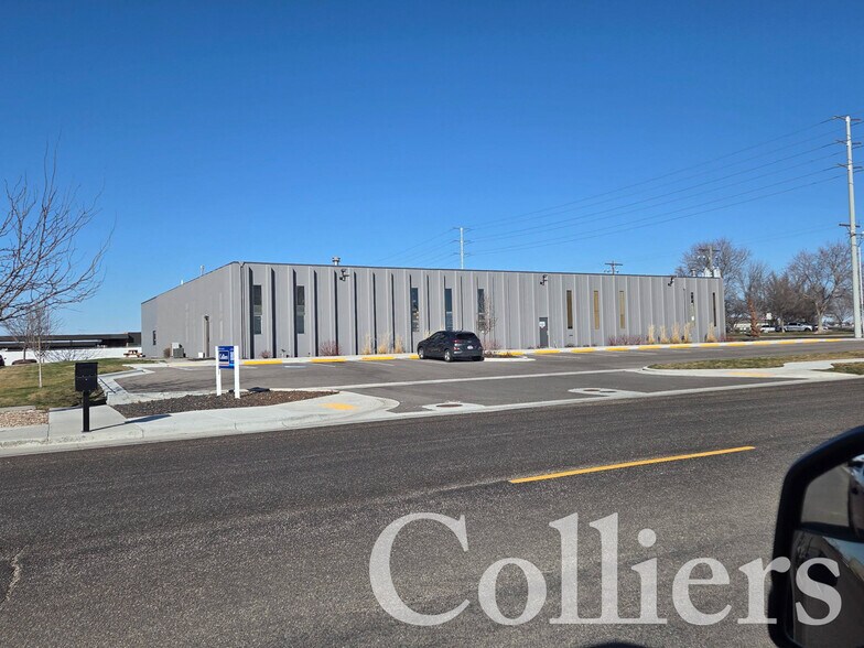 Primary Photo Of 1312 Industrial Way, Caldwell Manufacturing For Lease