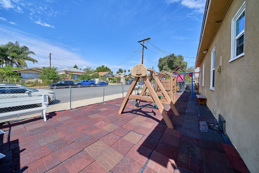 More Photos Of 600 S Towne Ave, Pomona Religious Facility For Sale