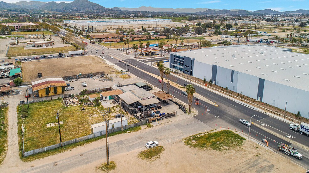 More Photos Of 9501 Waterman Ave, San Bernardino Land For Lease