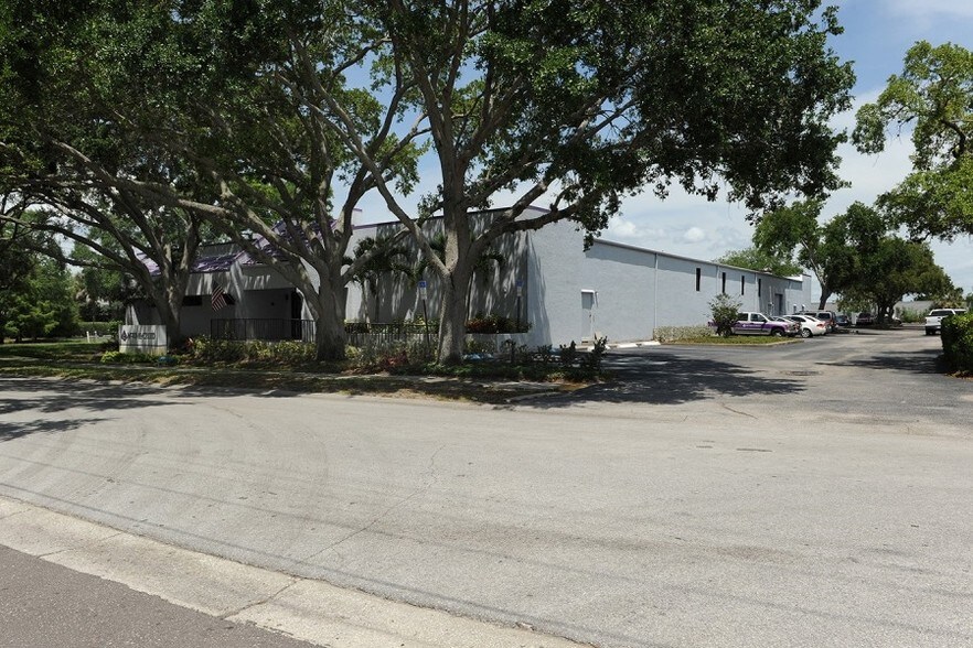 More Photos Of 1365 Hamlet Ave, Clearwater Flex For Lease