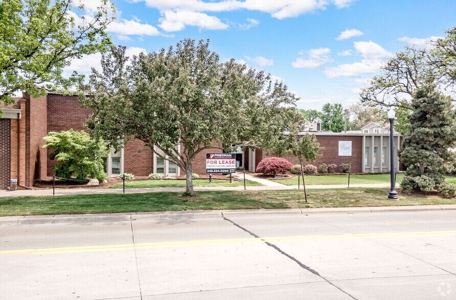 More Photos Of 23000 Greater Mack Ave, Saint Clair Shores Medical For Lease