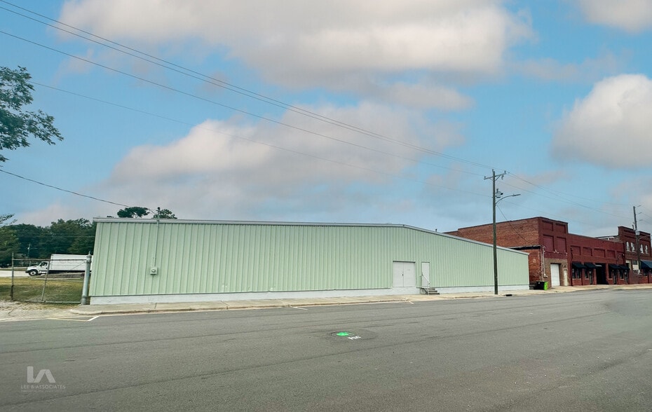 Primary Photo Of 128 W Vance St, Zebulon Warehouse For Lease