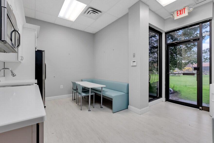 More Photos Of 3443 Route 66, Neptune Medical For Lease