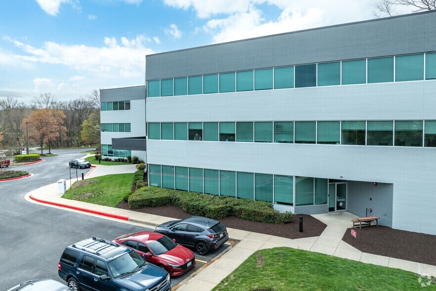 More Photos Of 9175 Guilford Rd, Columbia Medical For Lease