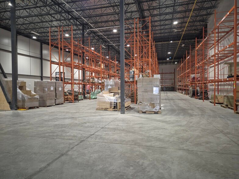 More Photos Of 1680 Vimont Ct, Ottawa Warehouse For Lease