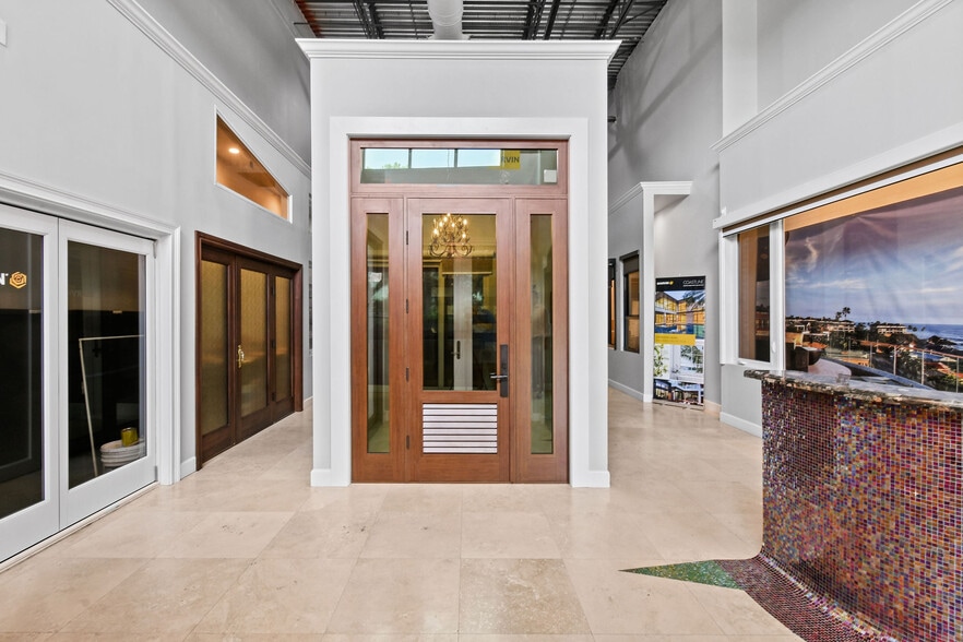 More Photos Of 5401 N Haverhill Rd, West Palm Beach Warehouse For Sale