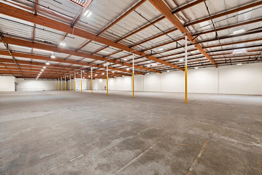 More Photos Of 312 E Rosecrans Ave, Gardena Warehouse For Sale