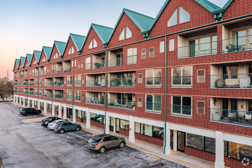 More Photos Of 1111 Burlington Ave, Lisle Apartments For Lease