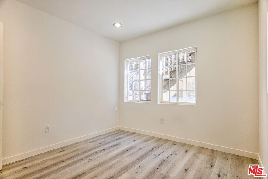 More Photos Of 158 N Edgemont St, Los Angeles Multifamily For Sale
