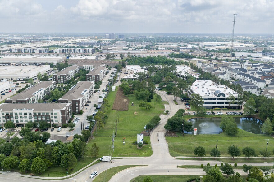 More Photos Of 7022 Old Katy Rd, Houston Showroom For Sale