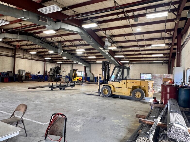 More Photos Of 205 W Main St, Bushnell Industrial For Sale